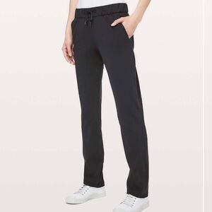 Lululemon On The Fly Pant Tall 31”
Black Size 6